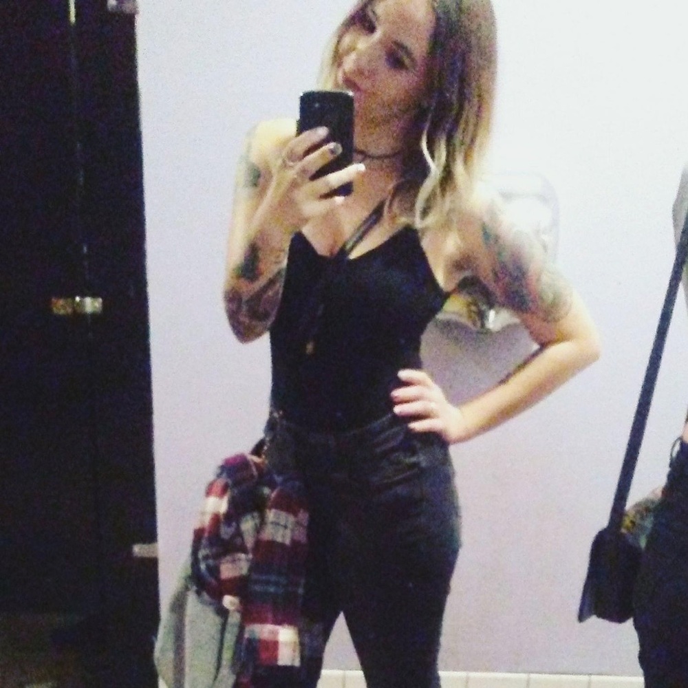 Ring accent bodysuit